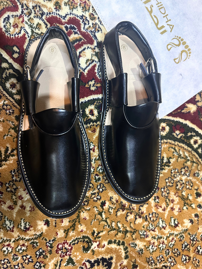 AL-01 STUNNING LEATHER CRAFTSMANSHIP & COMFORTABLE JEANS CHAPPAL