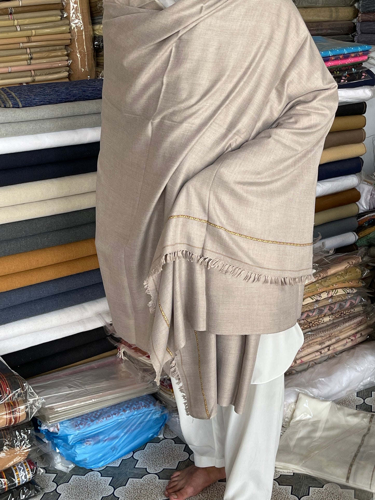 AL-05 SWAT ISLAMPUR ORIGINAL WOOL SHAWL